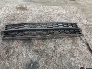 bontott SKODA OCTAVIA III Hűtőrács