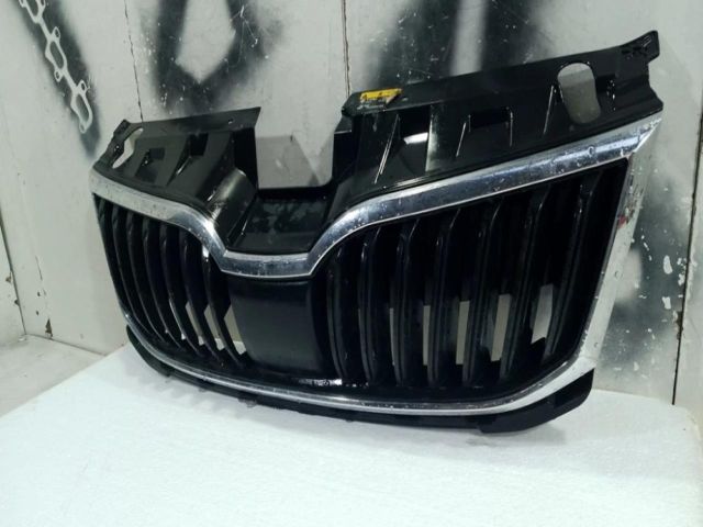 bontott SKODA OCTAVIA III Hűtőrács