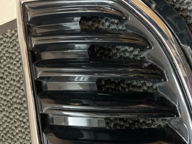 bontott SKODA OCTAVIA III Hűtőrács