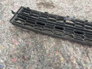 bontott SKODA OCTAVIA III Hűtőrács