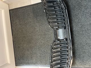 bontott SKODA OCTAVIA III Hűtőrács