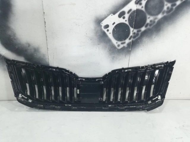 bontott SKODA OCTAVIA III Hűtőrács