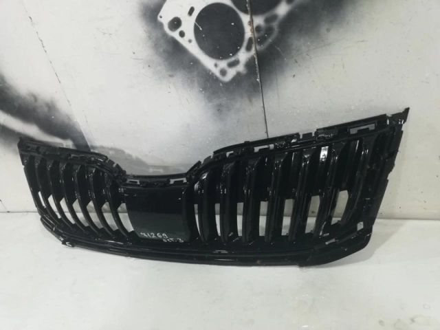 bontott SKODA OCTAVIA III Hűtőrács