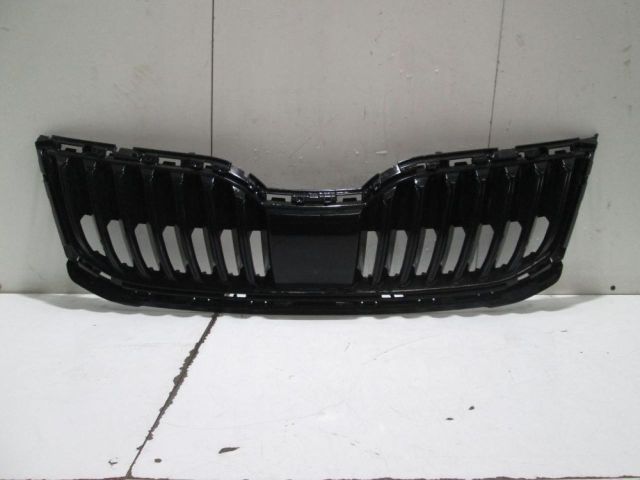 bontott SKODA OCTAVIA III Hűtőrács
