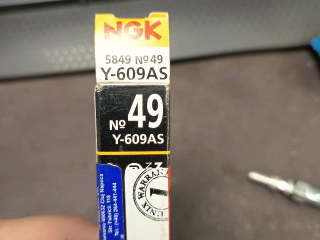 bontott SKODA OCTAVIA III Izzító/Gyújtó Gyertya