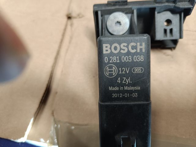 bontott SKODA OCTAVIA III Izzító Relé