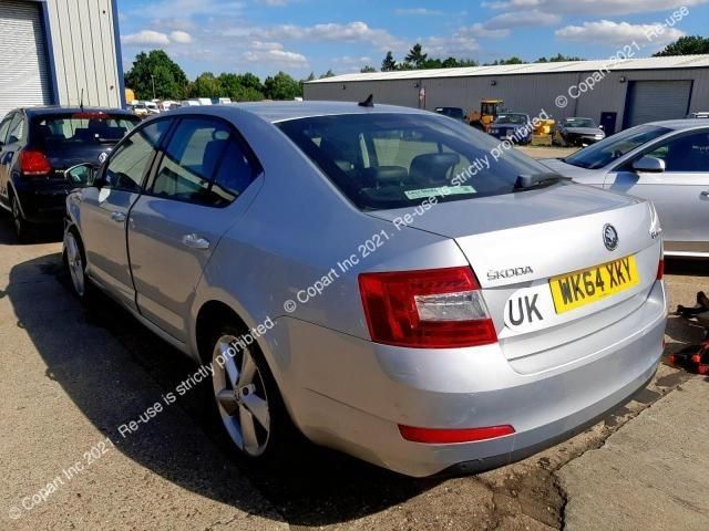 bontott SKODA OCTAVIA III Jobb A Oszlop Burkolat