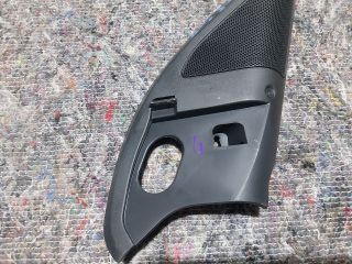 bontott SKODA OCTAVIA III Jobb A Oszlop Hangszóró Burkolat