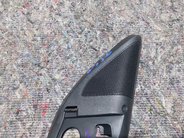 bontott SKODA OCTAVIA III Jobb A Oszlop Hangszóró Burkolat