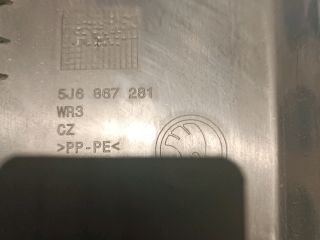 bontott SKODA OCTAVIA III Jobb B Oszlop Díszléc