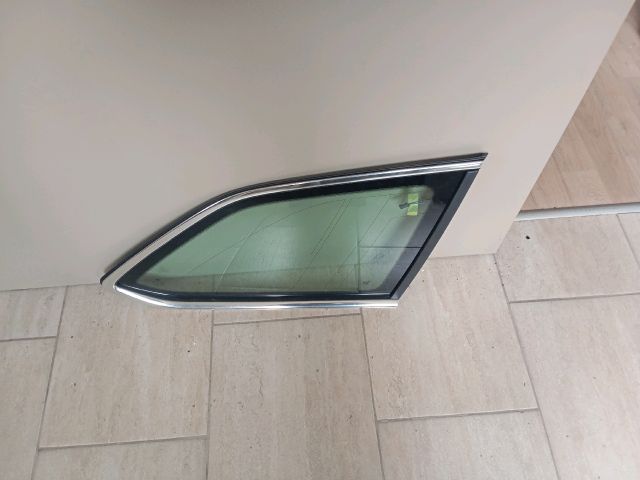 bontott SKODA OCTAVIA III Jobb C Oszlop Oldalablak Üveg