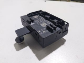 bontott SKODA OCTAVIA III Jobb első Ablakemelő Elektronika