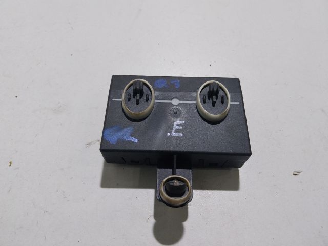 bontott SKODA OCTAVIA III Jobb első Ablakemelő Elektronika