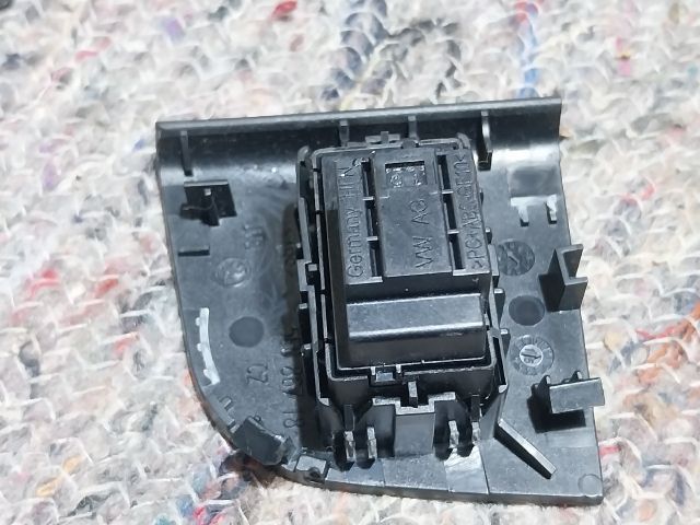 bontott SKODA OCTAVIA III Jobb első Ablakemelő Kapcsoló