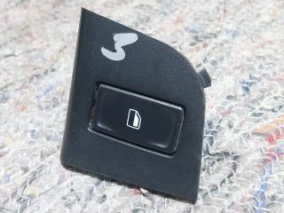 bontott SKODA OCTAVIA III Jobb első Ablakemelő Kapcsoló