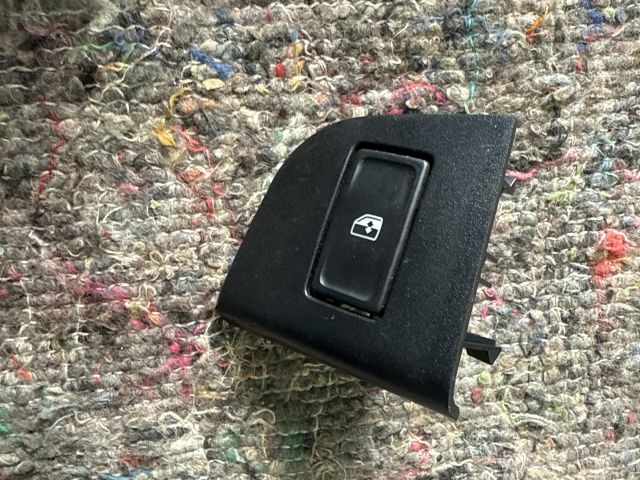bontott SKODA OCTAVIA III Jobb első Ablakemelő Kapcsoló