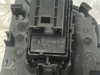 bontott SKODA OCTAVIA III Jobb első Ablakemelő Kapcsoló