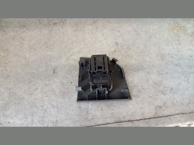 bontott SKODA OCTAVIA III Jobb első Ablakemelő Kapcsoló