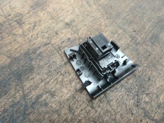 bontott SKODA OCTAVIA III Jobb első Ablakemelő Kapcsoló