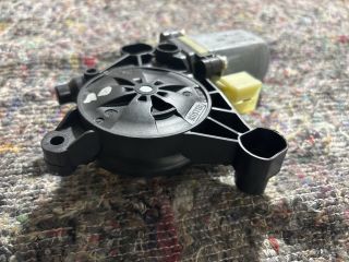 bontott SKODA OCTAVIA III Jobb első Ablakemelő Motor