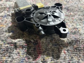 bontott SKODA OCTAVIA III Jobb első Ablakemelő Motor