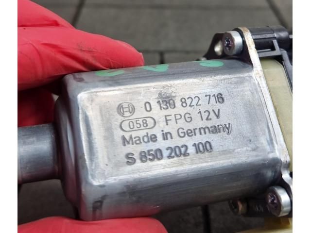 bontott SKODA OCTAVIA III Jobb első Ablakemelő Motor