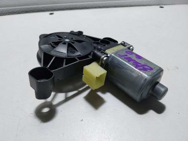 bontott SKODA OCTAVIA III Jobb első Ablakemelő Motor