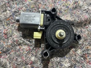 bontott SKODA OCTAVIA III Jobb első Ablakemelő Motor