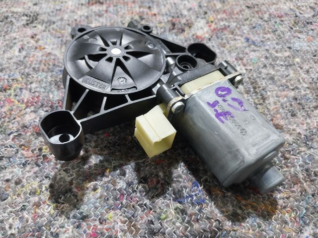 bontott SKODA OCTAVIA III Jobb első Ablakemelő Motor