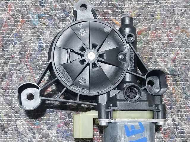 bontott SKODA OCTAVIA III Jobb első Ablakemelő Szerkezet (Elektromos)