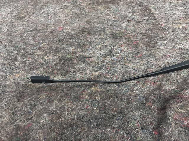 bontott SKODA OCTAVIA III Jobb első Ablaktörlő Kar