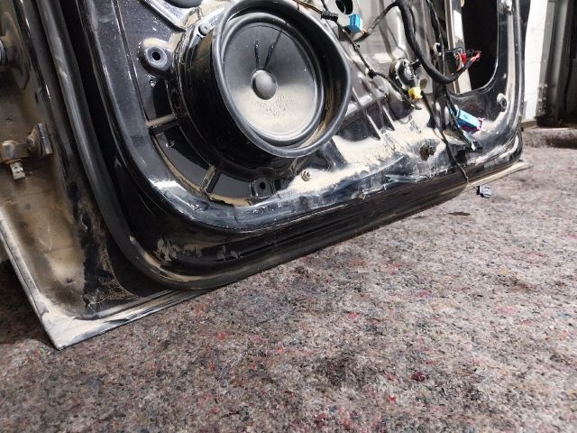 bontott SKODA OCTAVIA III Jobb első Ajtó (Részeivel)