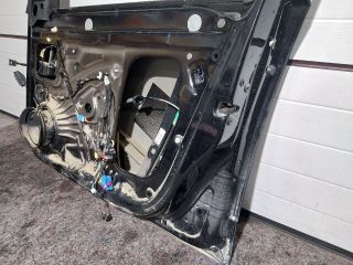 bontott SKODA OCTAVIA III Jobb első Ajtó (Részeivel)