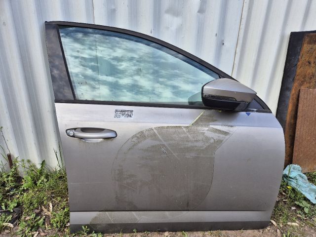 bontott SKODA OCTAVIA III Jobb első Ajtó (Üres lemez)