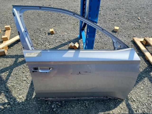 bontott SKODA OCTAVIA III Jobb első Ajtó (Üres lemez)