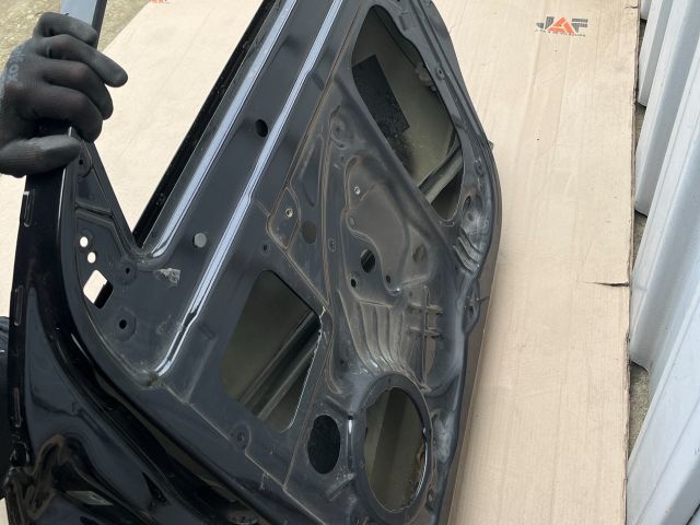 bontott SKODA OCTAVIA III Jobb első Ajtó (Üres lemez)