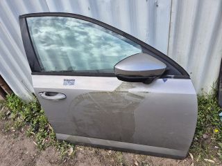 bontott SKODA OCTAVIA III Jobb első Ajtó (Üres lemez)