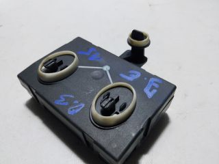 bontott SKODA OCTAVIA III Jobb első Ajtó Vezérlőegység