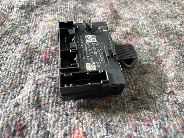 bontott SKODA OCTAVIA III Jobb első Ajtó Vezérlőegység