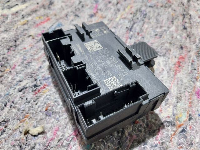 bontott SKODA OCTAVIA III Jobb első Ajtó Vezérlőegység