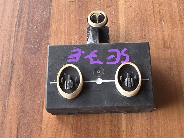 bontott SKODA OCTAVIA III Jobb első Ajtó Vezérlőegység