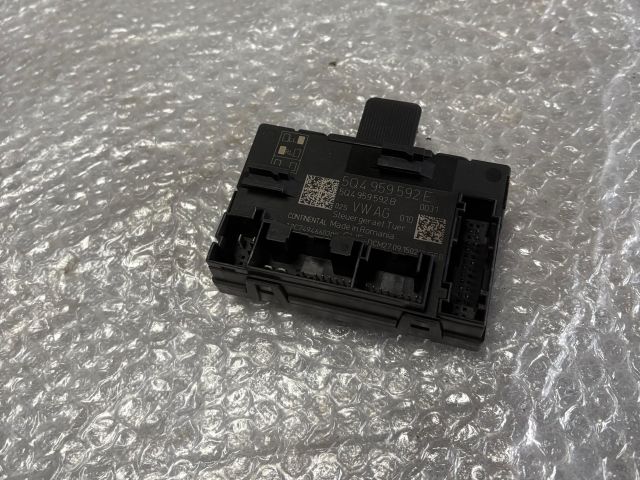 bontott SKODA OCTAVIA III Jobb első Ajtó Vezérlőegység