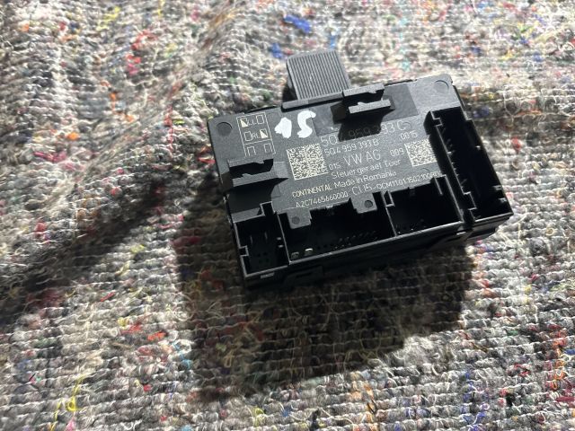 bontott SKODA OCTAVIA III Jobb első Ajtó Vezérlőegység