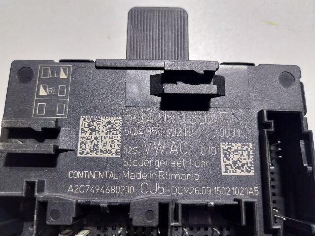 bontott SKODA OCTAVIA III Jobb első Ajtó Vezérlőegység