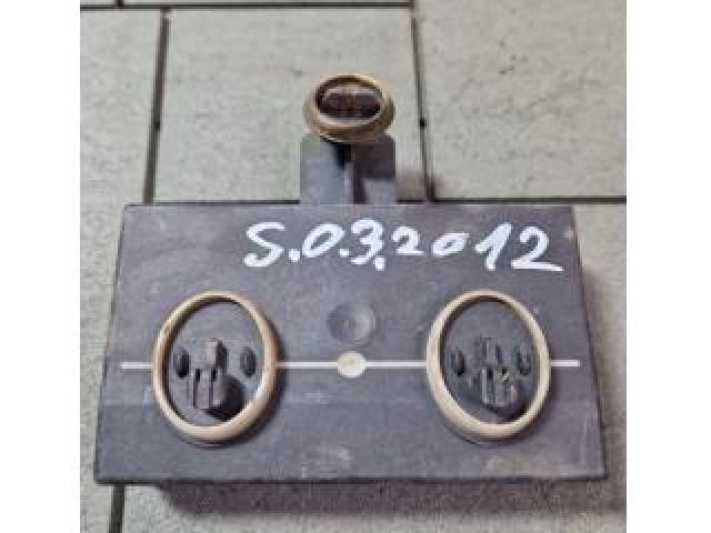 bontott SKODA OCTAVIA III Jobb első Ajtó Vezérlőegység