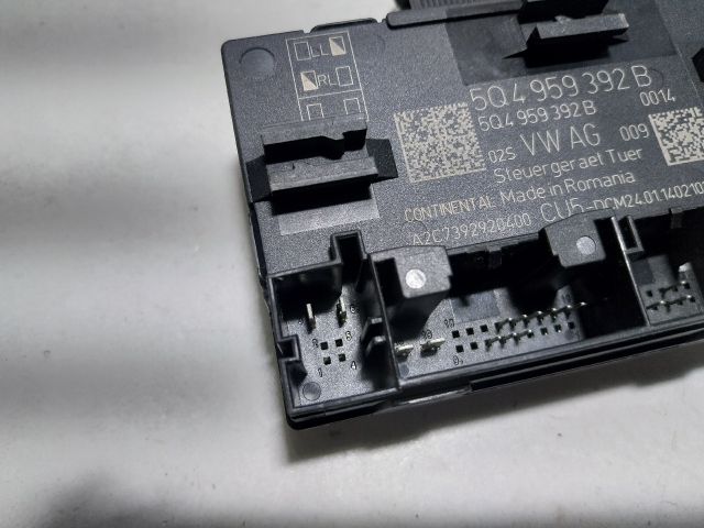 bontott SKODA OCTAVIA III Jobb első Ajtó Vezérlőegység