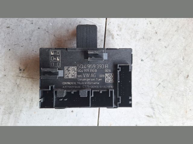 bontott SKODA OCTAVIA III Jobb első Ajtó Vezérlőegység