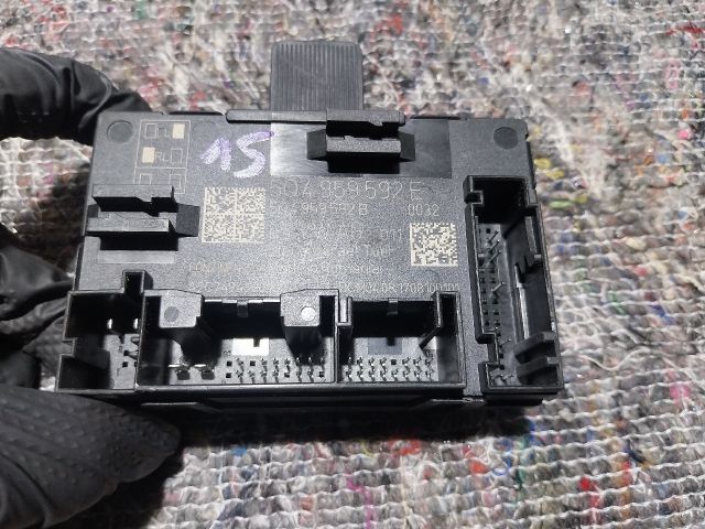 bontott SKODA OCTAVIA III Jobb első Ajtó Vezérlőegység