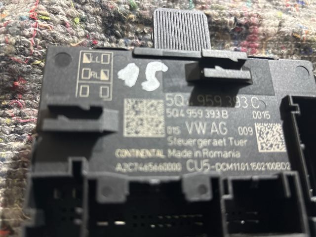 bontott SKODA OCTAVIA III Jobb első Ajtó Vezérlőegység