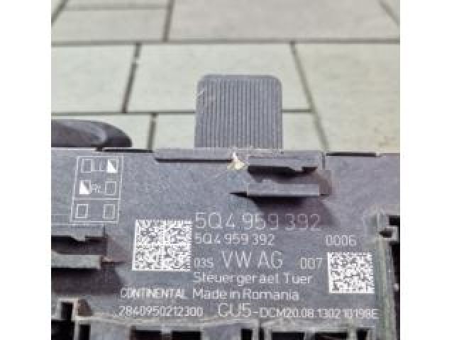 bontott SKODA OCTAVIA III Jobb első Ajtó Vezérlőegység